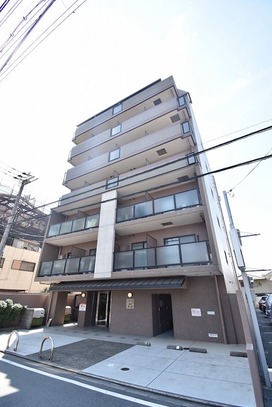 京都市伏見区南部町のマンションの建物外観