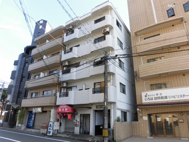 【広島市中区白島中町のマンションの建物外観】