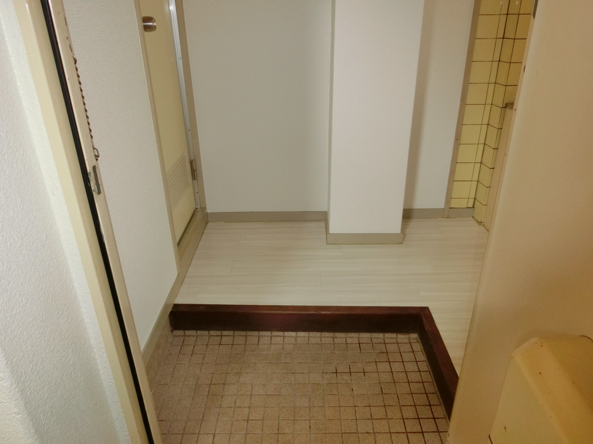 玄関　別のお部屋です。現状を優先させていただきます。