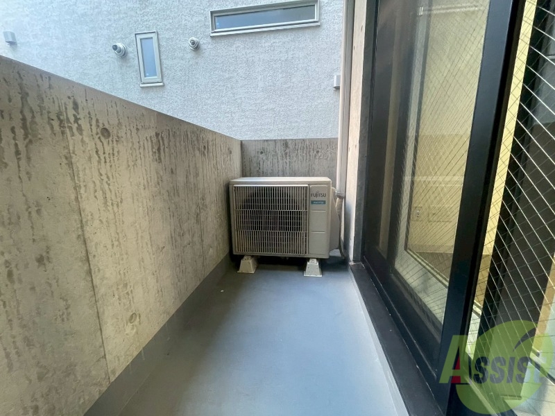 バルコニー　バルコニーです。洗濯物を干したり一息ついたりできますね！