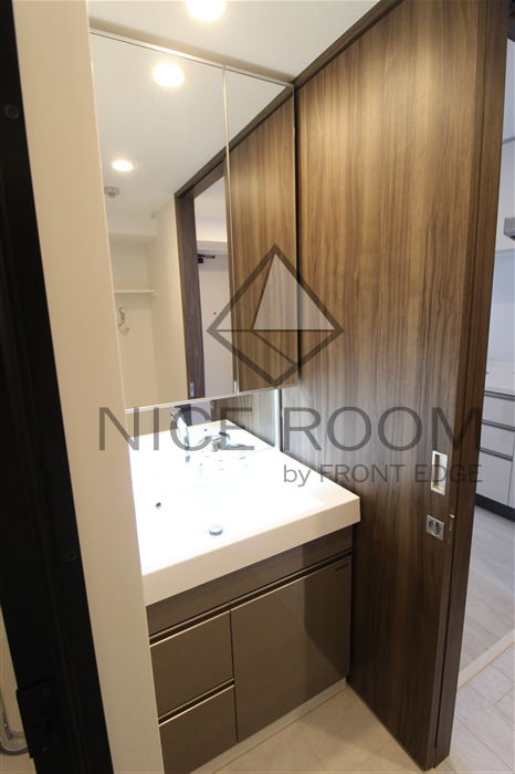 洗面設備　エステムコート新梅田　洗面台