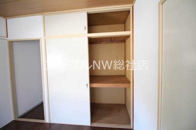 収納　押入れ