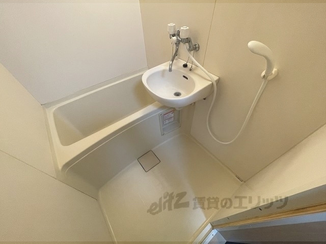 バス・シャワールーム　バス