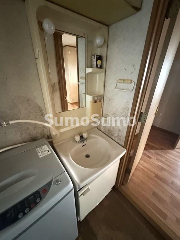 洗面設備　独立洗面台です