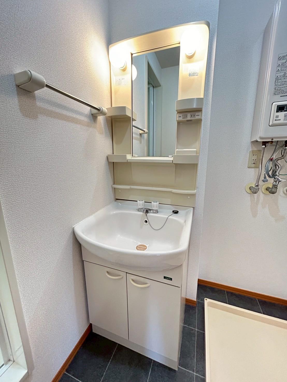 洗面設備　洗面化粧台