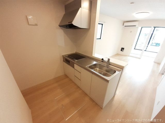 キッチン　※同タイプのお部屋の画像です。