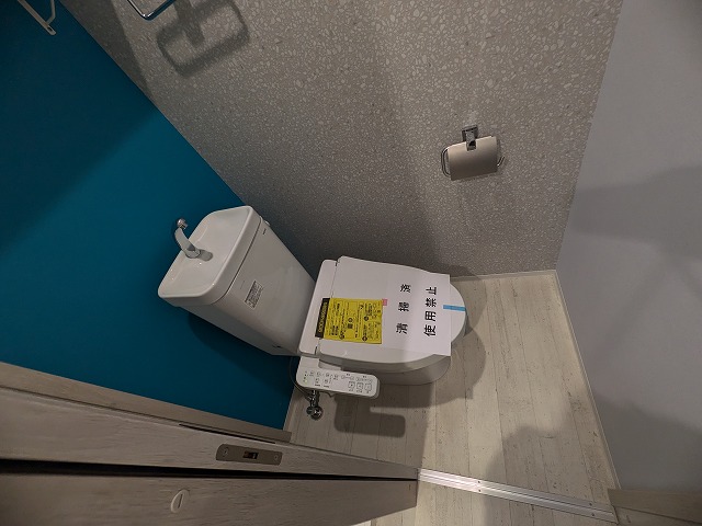 トイレ　同物件、別号室のものです。