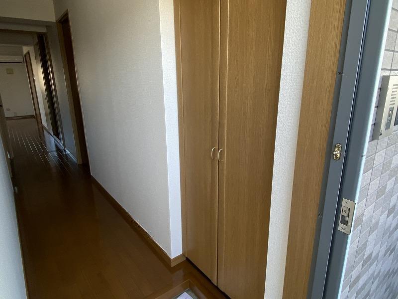 ブレインマンションの玄関写真
