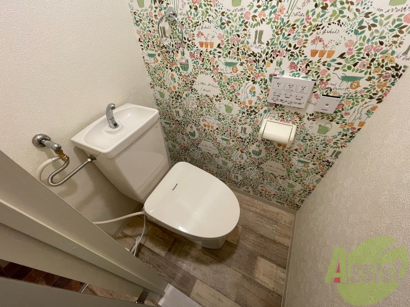 トイレ　こちらはトイレです。清潔感があり、安心して使用できます。