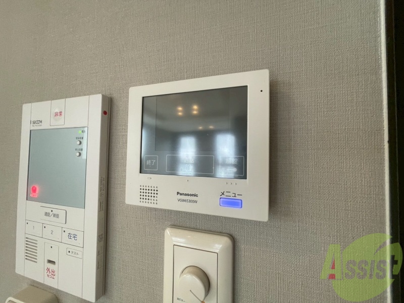 セキュリティ　ＴＶモニター付インターホンです。来客者の顔が見えるので安心！