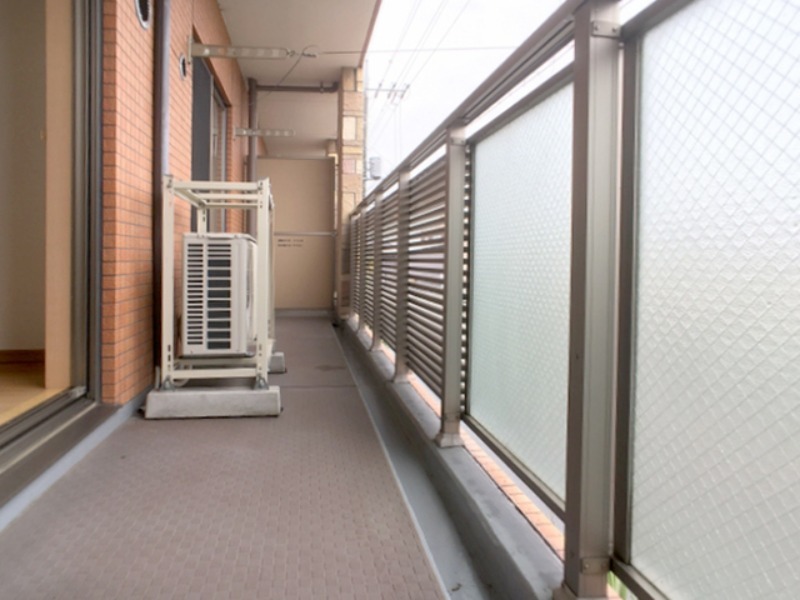 バルコニー　図面と現状に相違がある場合には現状を優先