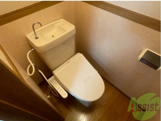 トイレ　温水洗浄便座、おしりもスッキリしますね！