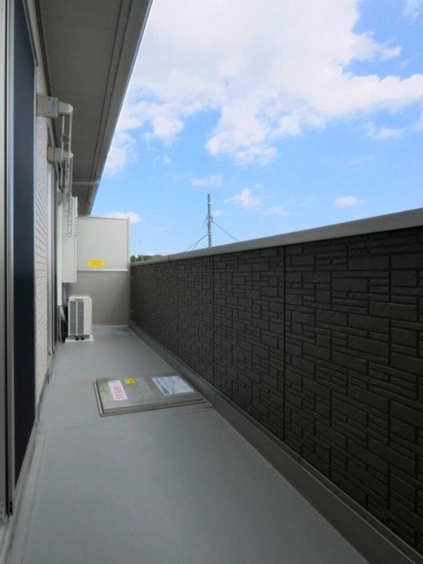 バルコニー　図面と現状に相違がある場合には現状を優先