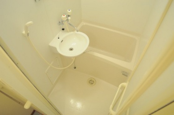 洗面設備　※別部屋の写真です