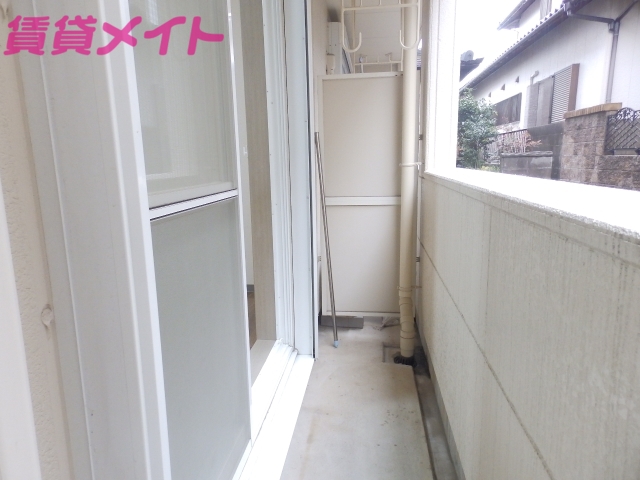 バルコニー　同一物件の別部屋の写真です