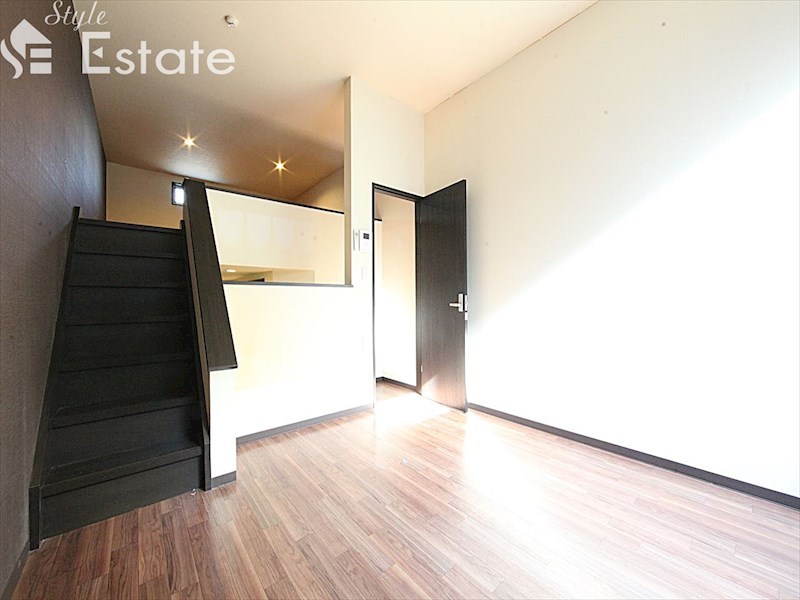 居室・リビング　内装