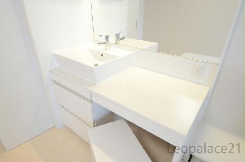 洗面設備　備品や設備仕様は号室等により異なります。現地をご確認下さい。