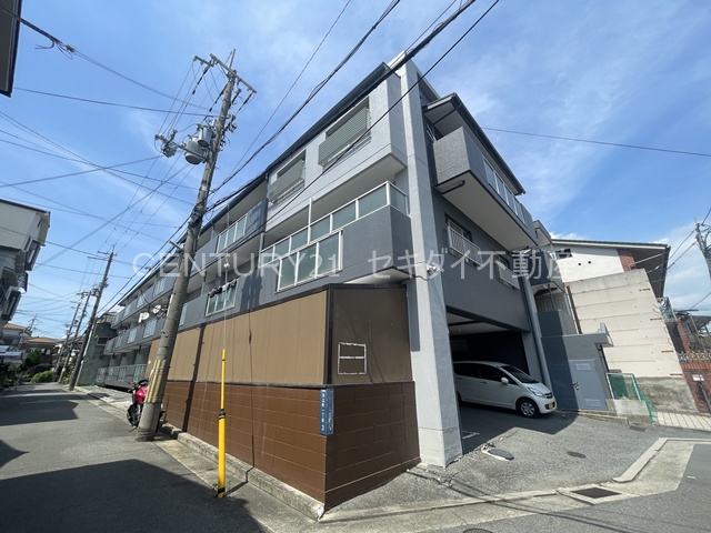建物外観　■最寄り駅まで徒歩10分以内の立地