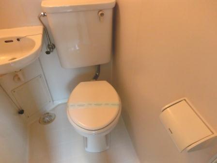 トイレ　※別のお部屋の写真の為、現況を優先とさせて頂きます。