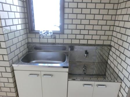 キッチン　※別のお部屋の写真の為、現況を優先とさせて頂きます。