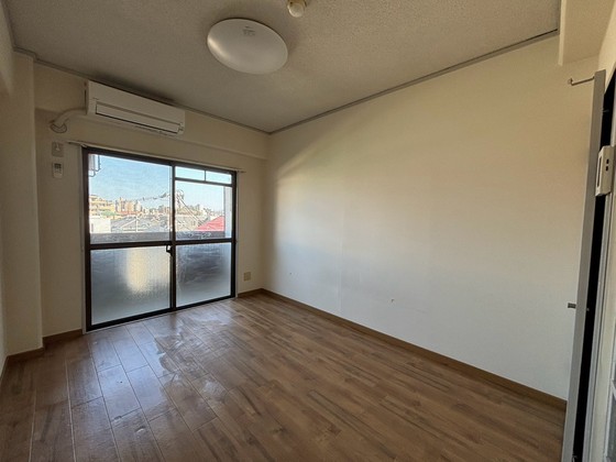 居室・リビング　※別部屋の写真です