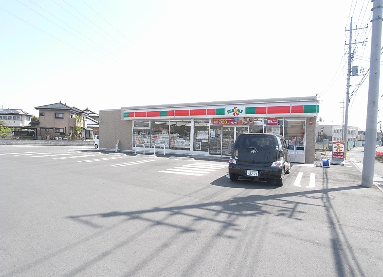 コンビニ　サンクス伊勢崎連取町店（コンビニ）まで240m
