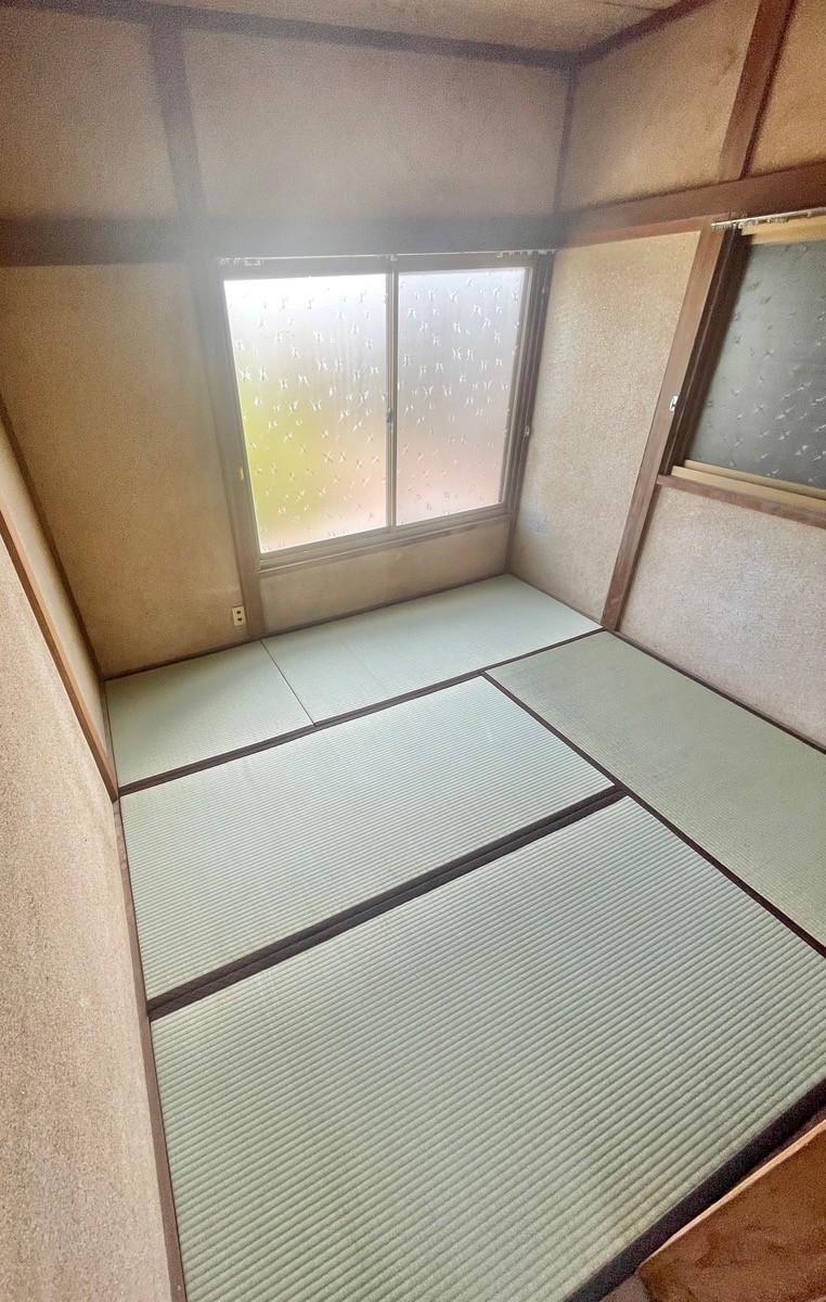 その他　4.5畳和室です。こちらも畳の表替え済み。