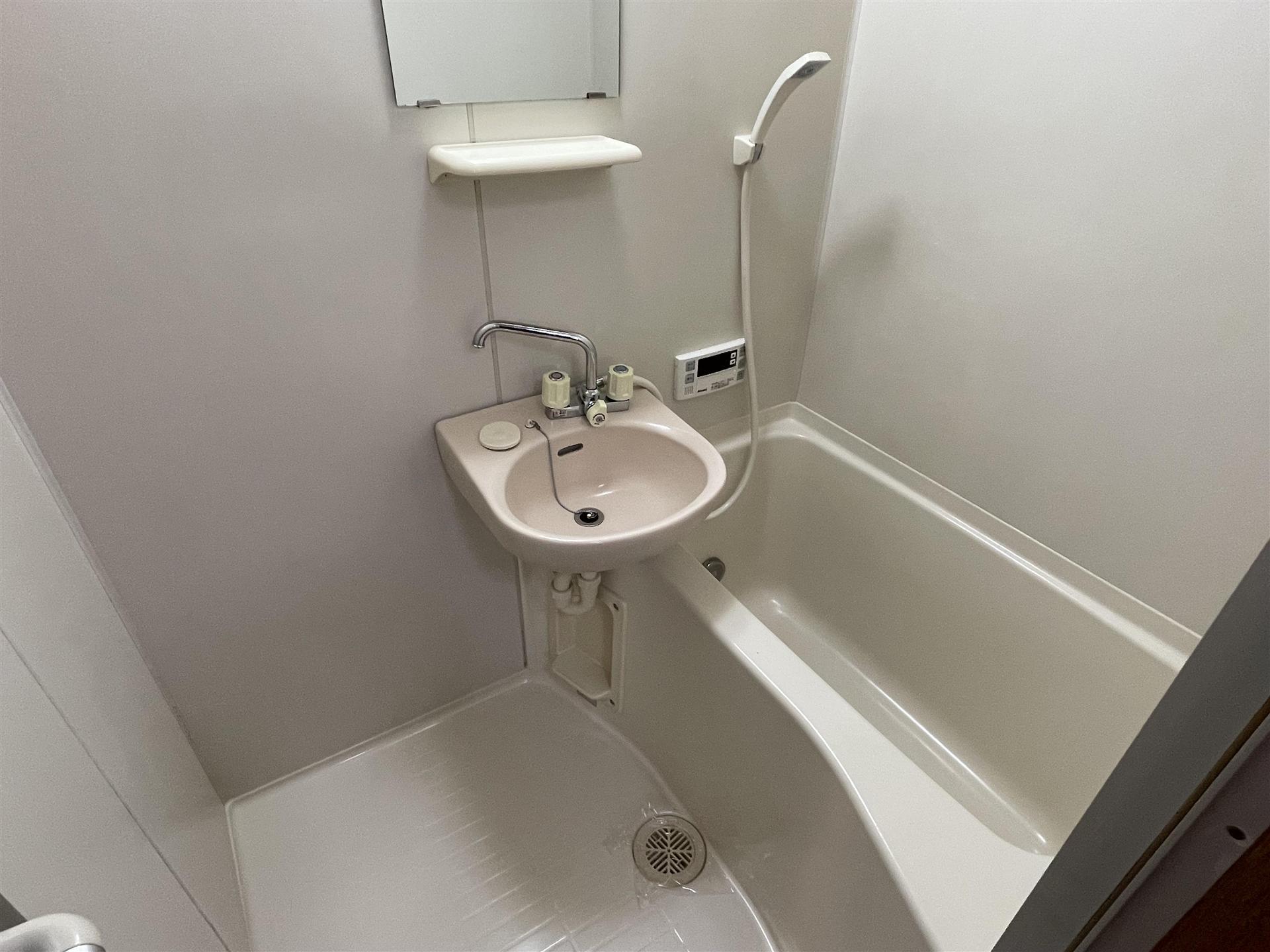 バス・シャワールーム　一日の疲れを癒して下さい