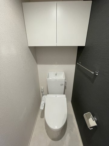 トイレ　温水洗浄便座