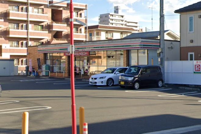 コンビニ　セブンイレブン 厚木戸室南店（コンビニ）まで490m