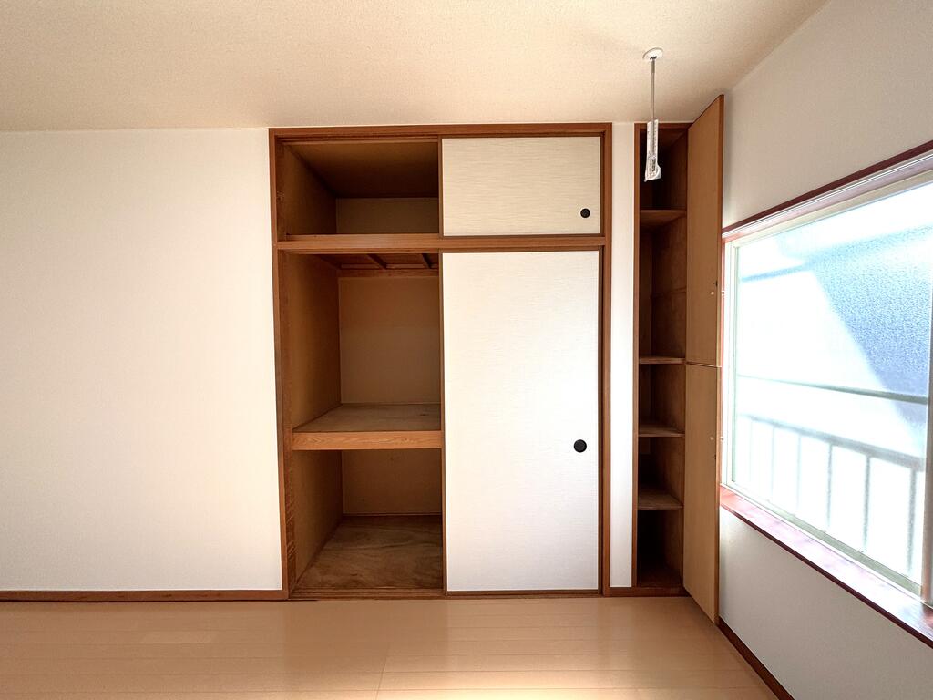 収納　押し入れ