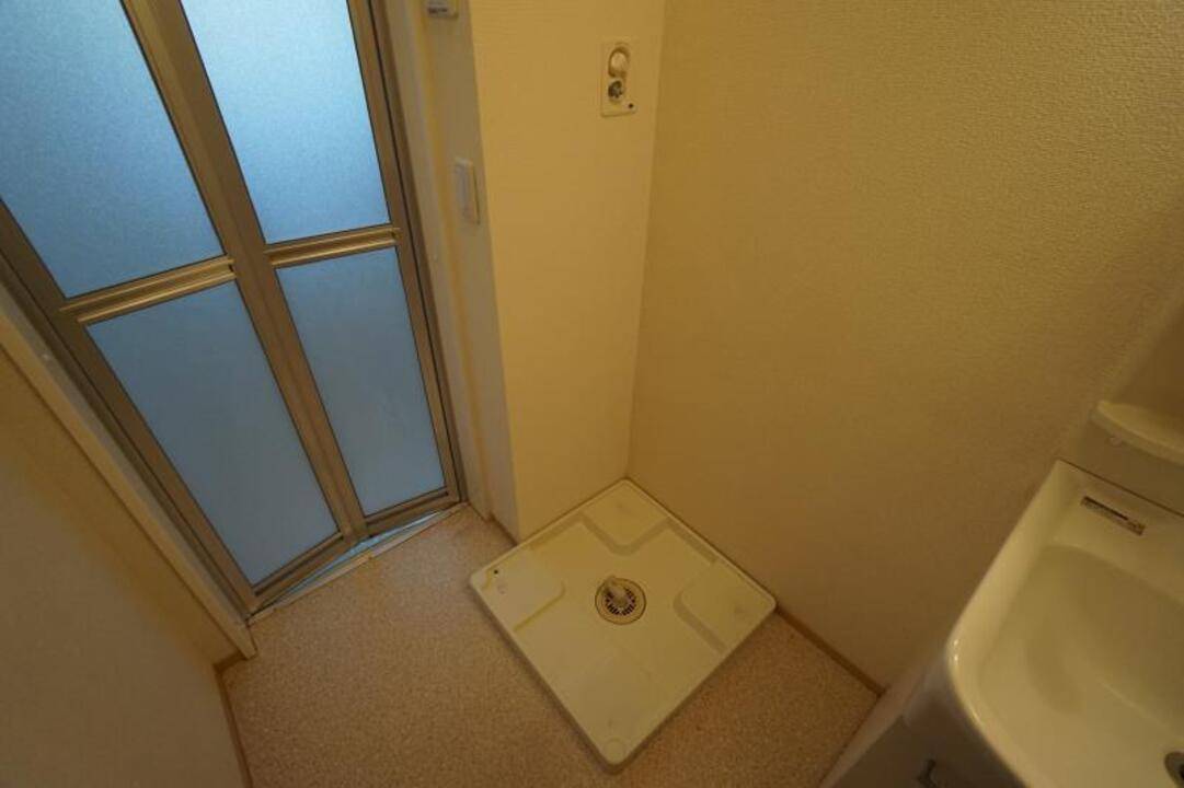 洗面設備　洗濯機置場