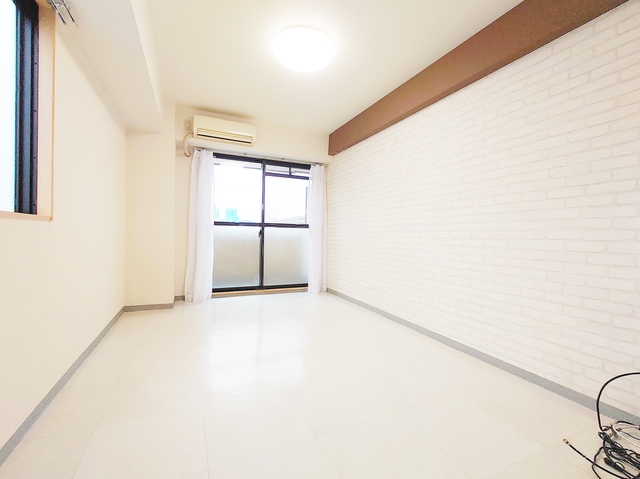 その他設備　エアコン付き洋室