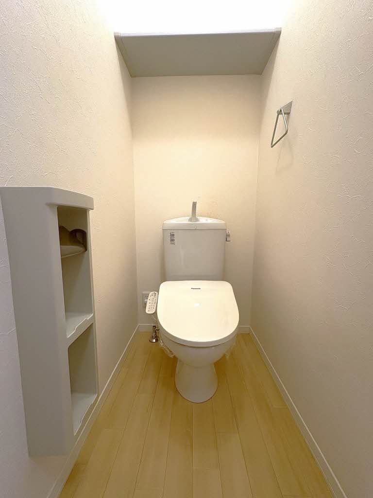 トイレ　トイレ