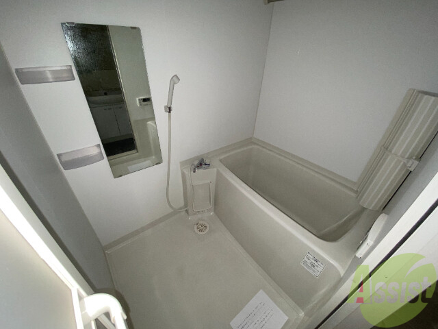 バス・シャワールーム　バス・トイレ別でお掃除しやすいですよ～。