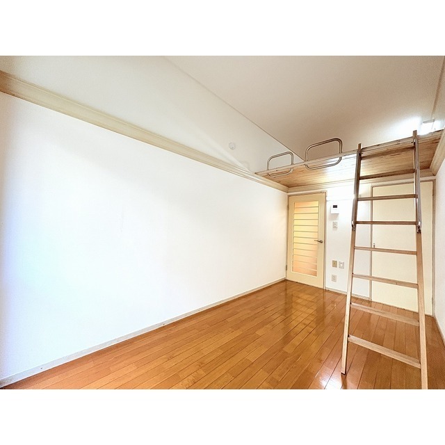 その他部屋・スペース　洋室を別角度から