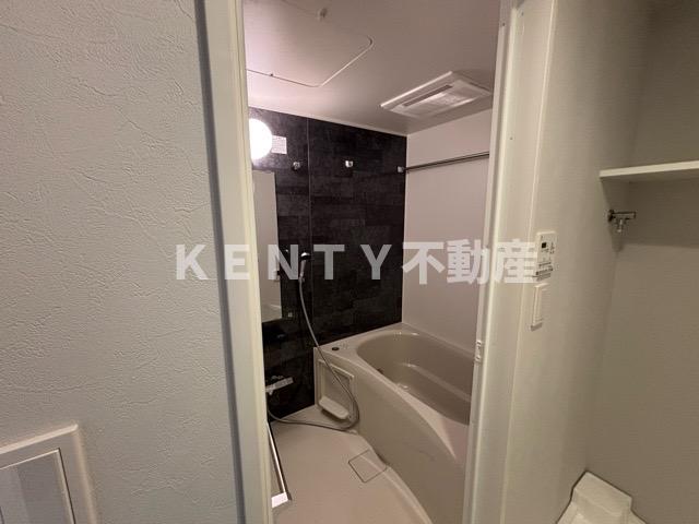 バス・シャワールーム　落ち着いた空間のお風呂です