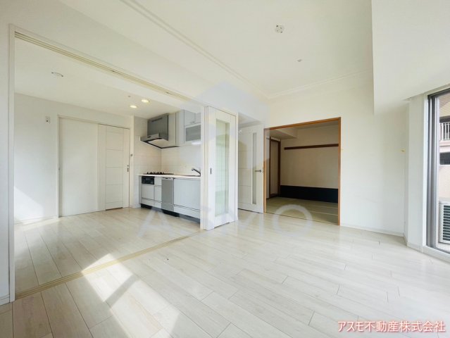 居室・リビング　同マンション別部屋　参考写真