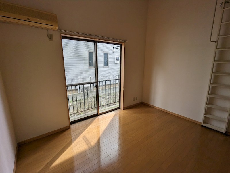 居室・リビング　反転間取参照