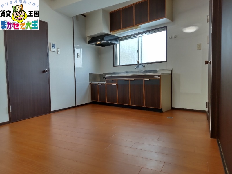 キッチン　シューズボックスつき