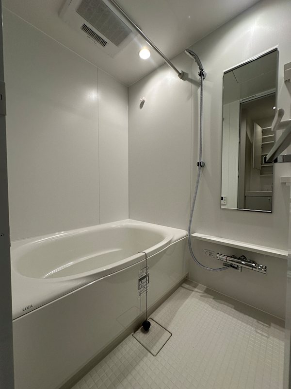 バス・シャワールーム　バス