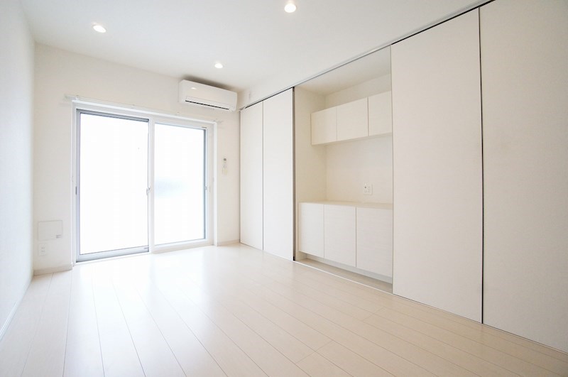 居室・リビング　エアコン付きで快適な環境です。