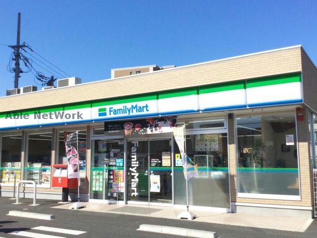 コンビニ　ファミリーマート春日井鳥居松八丁目店（コンビニ）まで88m