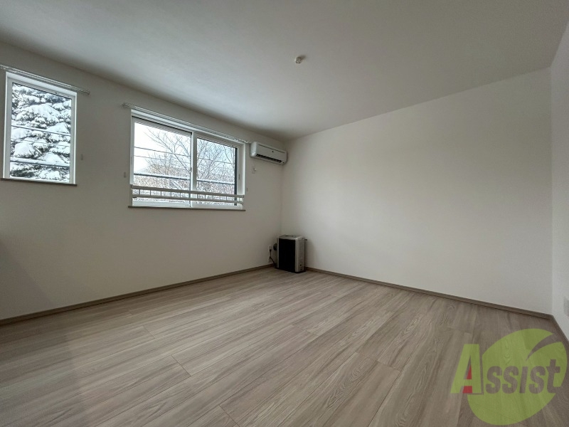 居室・リビング　広くてキレイなお部屋が広がっていて、充実した生活が送れそう。