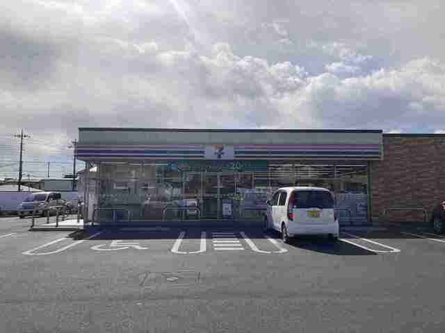 コンビニ　セブンイレブン大幡中学校前店（コンビニ）まで600m