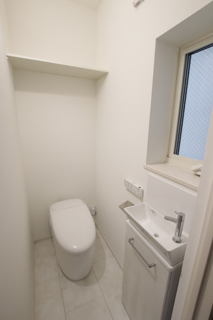 トイレ　２階トイレ