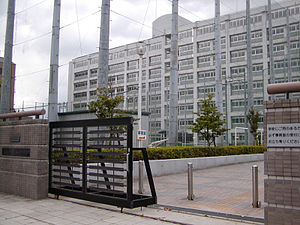 高校・高専　大阪府立桃谷高等学校（高校・高専）まで1737m