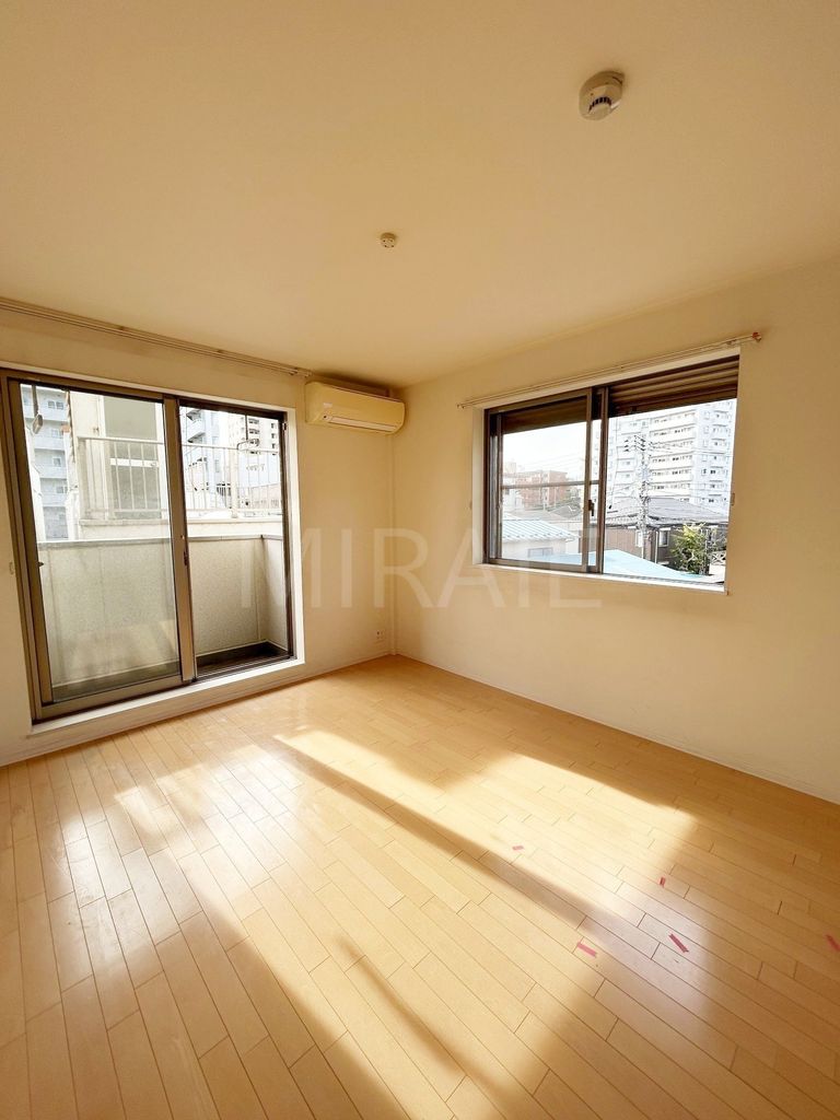 居室・リビング　別号室の参考写真です