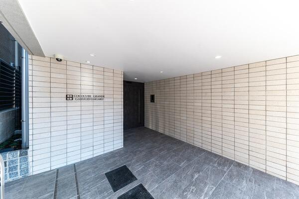 エントランス　別部屋参考画像