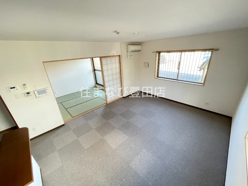 居室・リビング　同型別部屋写真